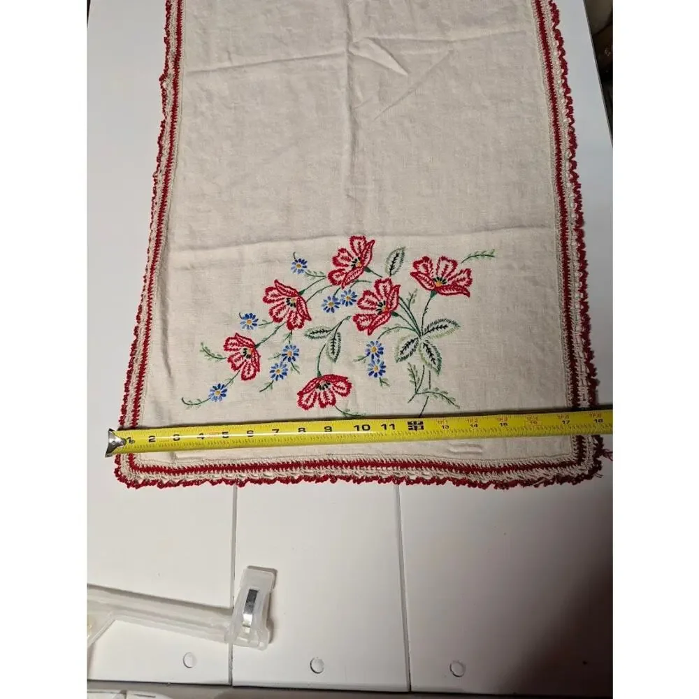table runner hand embroidered 38